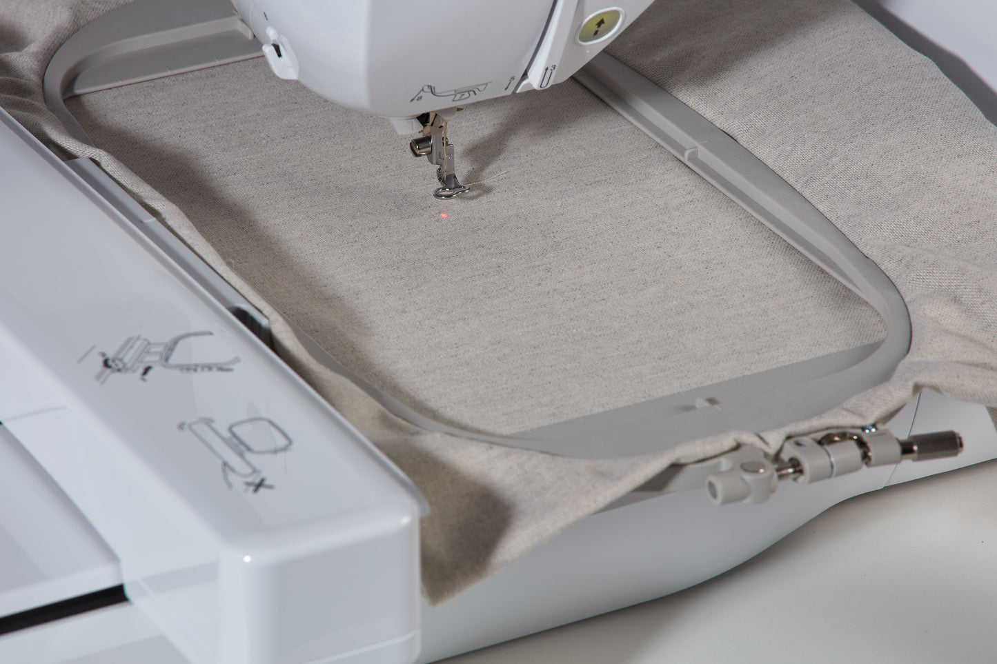 Brother NV2700 sewing & embroidery machine - Special offer