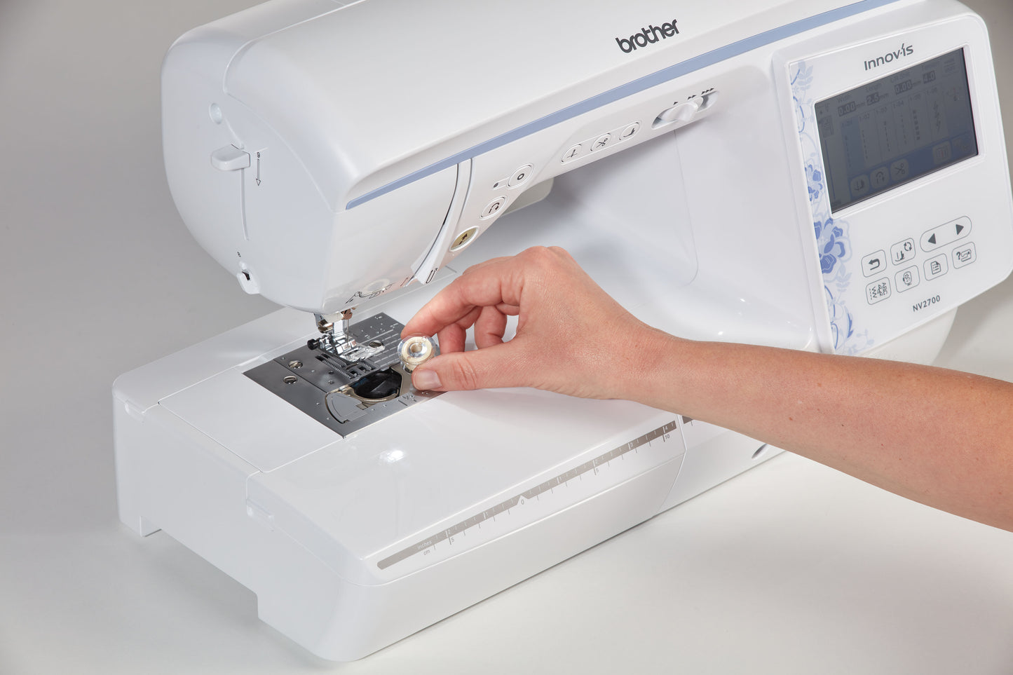 Brother NV2700 sewing & embroidery machine - Special offer