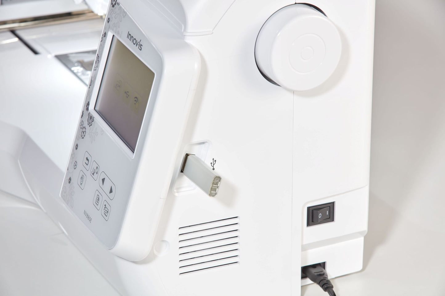 Brother Innovis NV880E - Special Offer - Save 15% (£240.00)