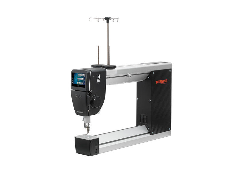 Bernina Q 20 + Folding Table