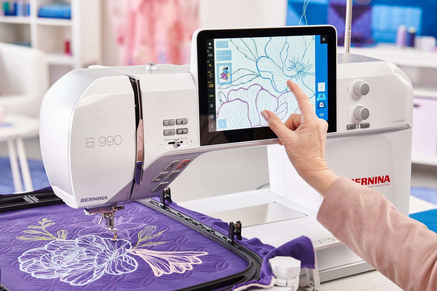 Bernina 990 - Now in Stock