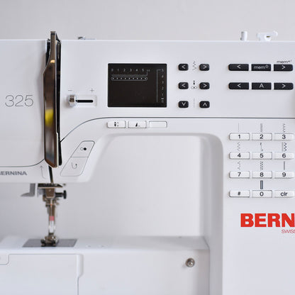 BERNINA 325 Sewing Machine