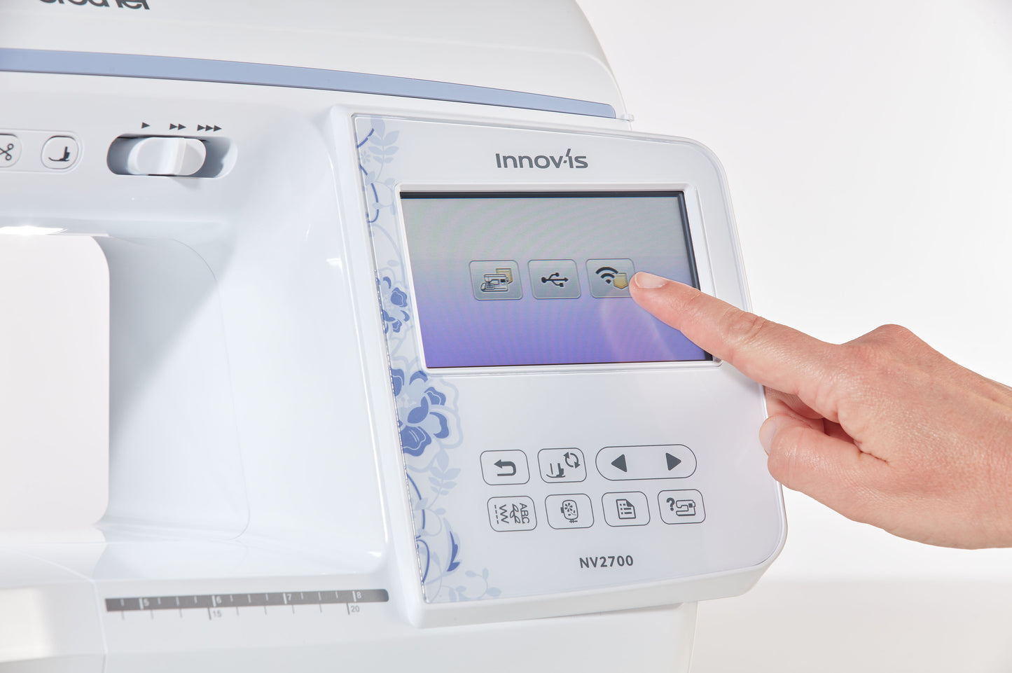 Brother NV2700 sewing & embroidery machine - Special offer