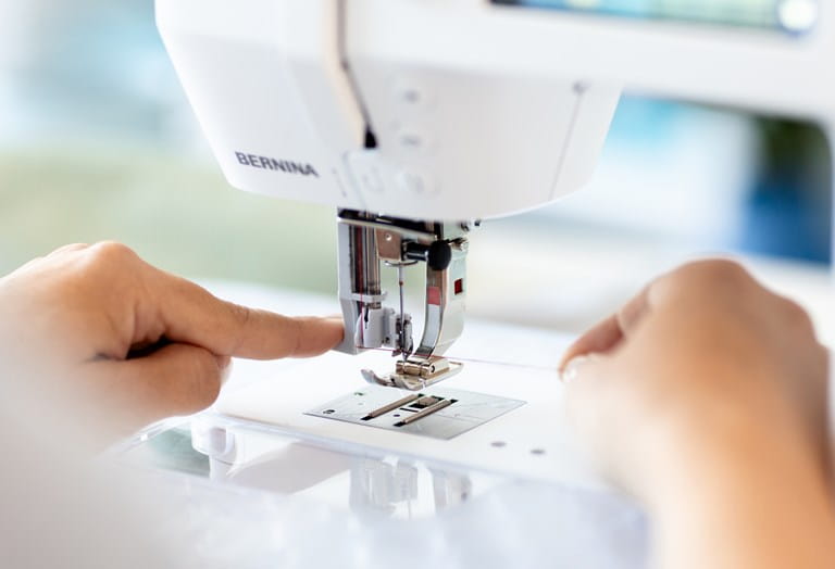 Bernina 325 - NEW Model, just launched!!