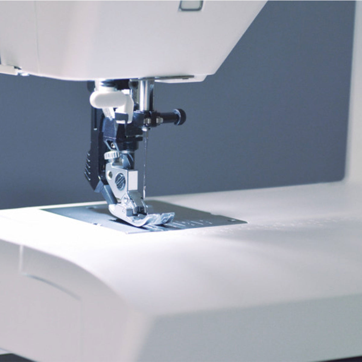 PFAFF Select 3.2 Sewing Machine with Original IDT™ System