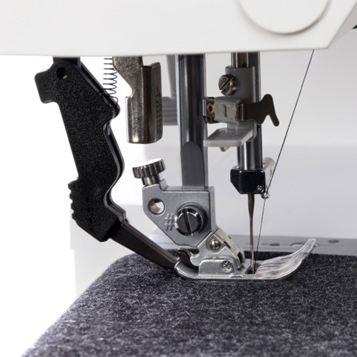 PFAFF Ambition 610 Sewing Machine with Original IDT™ System