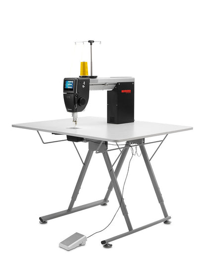 EX-Show Bernina Q16 Quilting Machine with folding table (like new-rating 10/10)