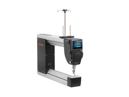 Bernina Q 20 + Folding Table
